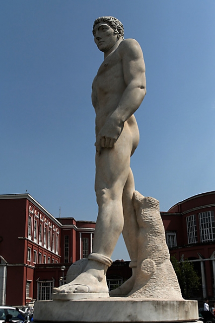 Stadio dei marmi 371